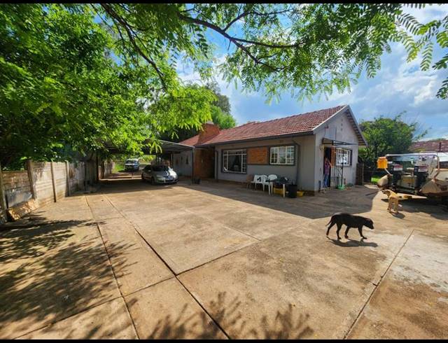 4 BEDROOM HOUSE FOR SALE IN LYDENBURG
